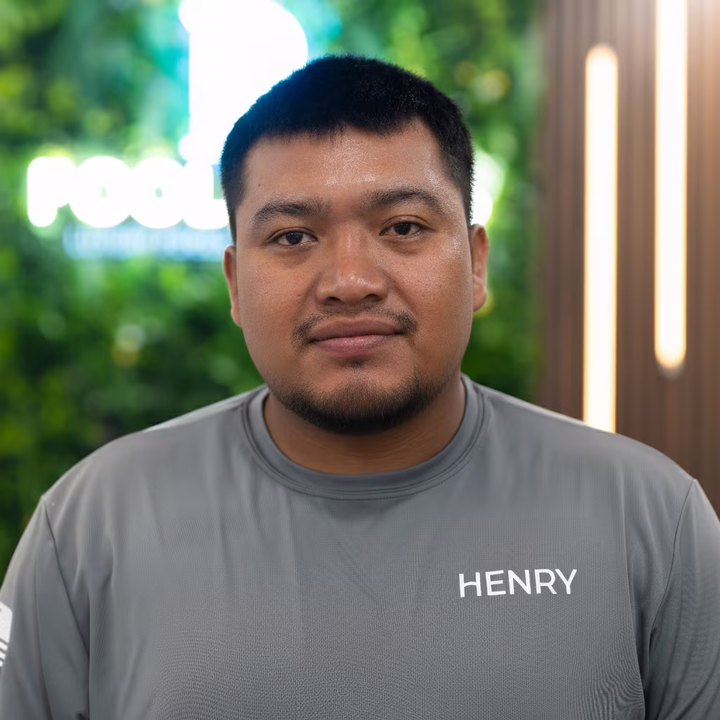 Henry Member of team RL Poolscapes